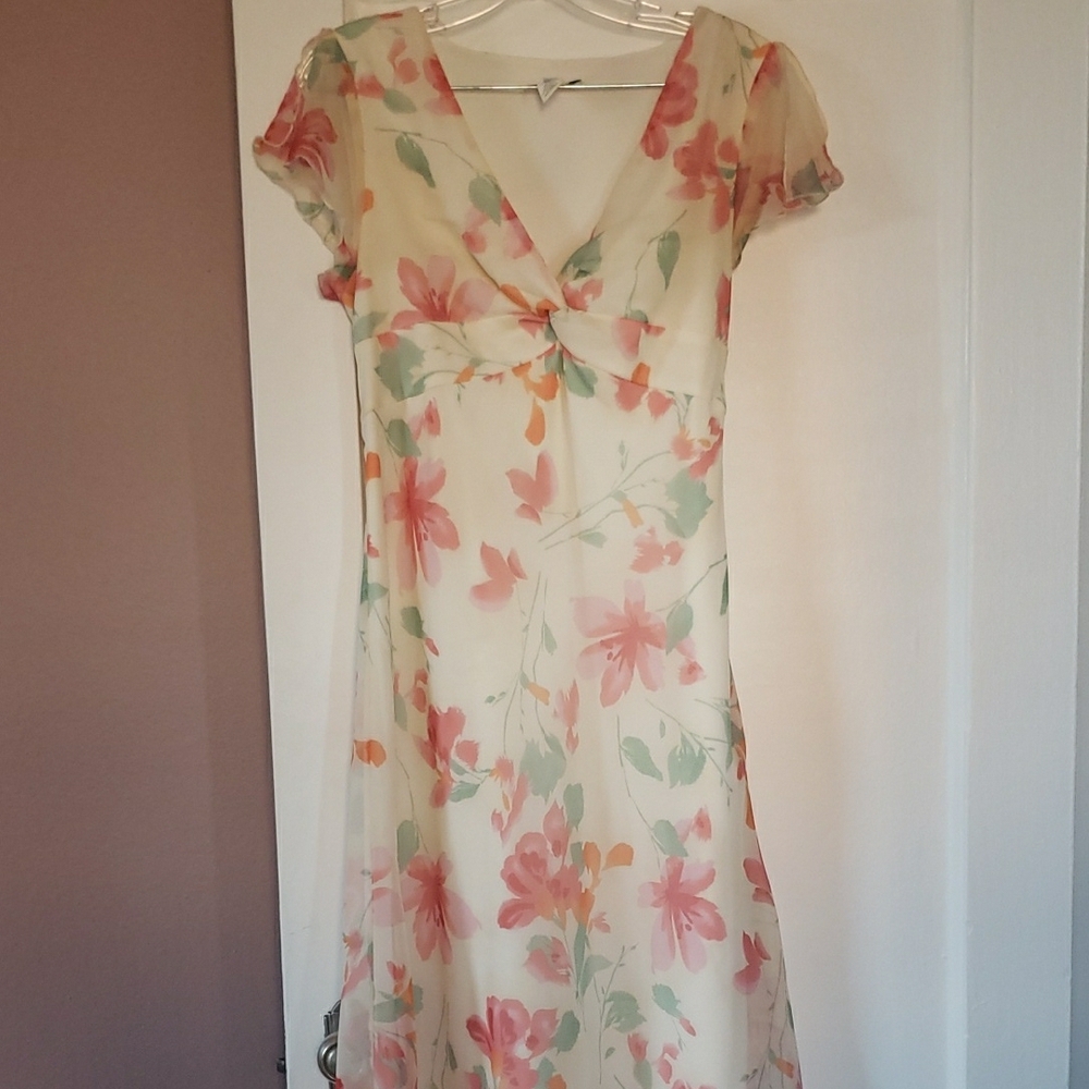 Floral Print V-Neck Dress